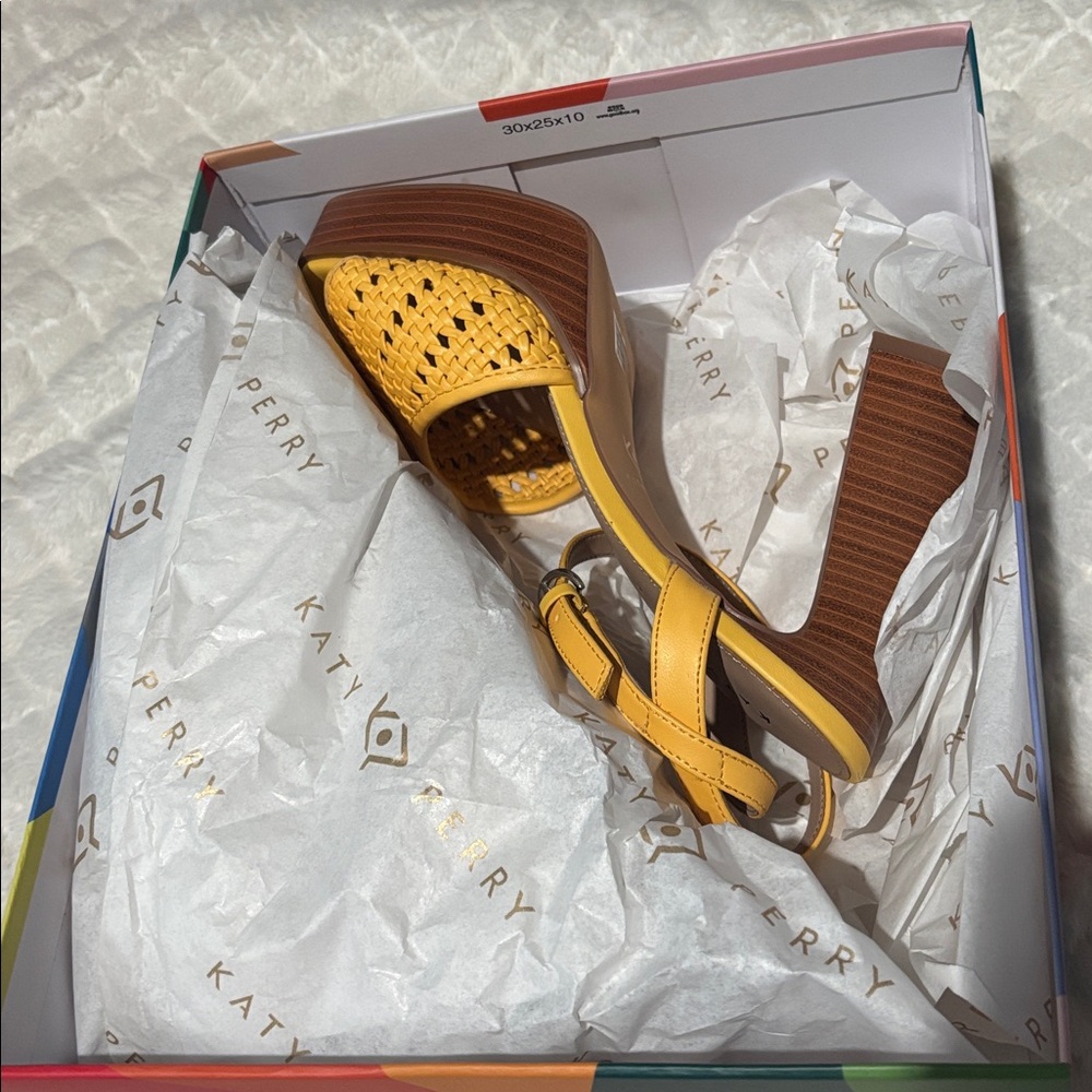Katy Perry The Steady Ankle Strap *Pineapple - Picture 6 of 6